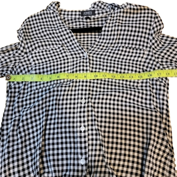 Jones New York checker print button down top with front tie size S - Picture 7 of 9